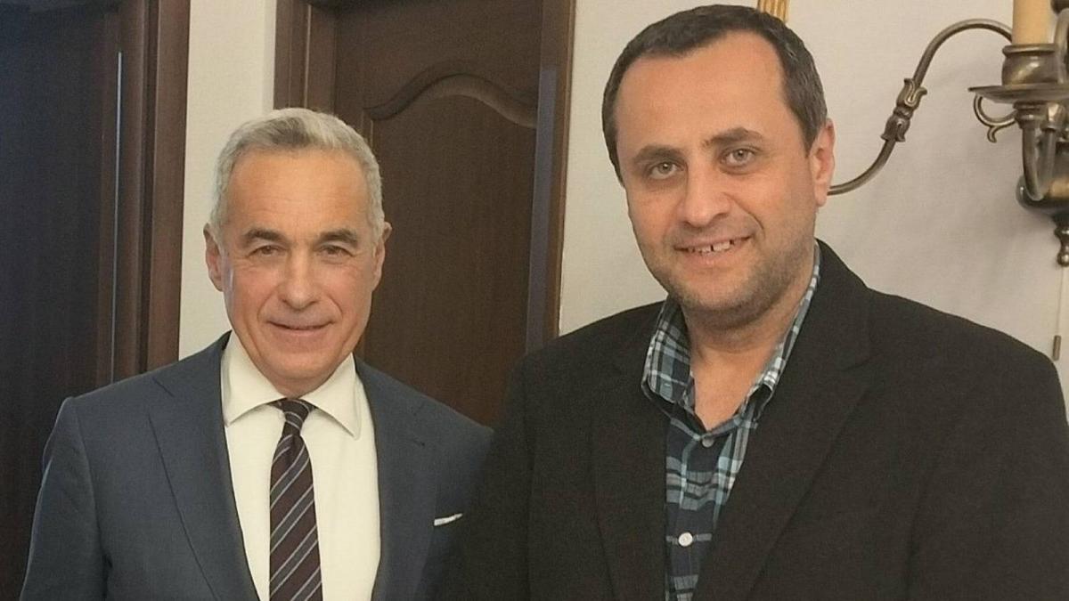 Fost ofiter SRI pozat cu Calin Georgescu Viitorul presedinte al Romaniei Reale