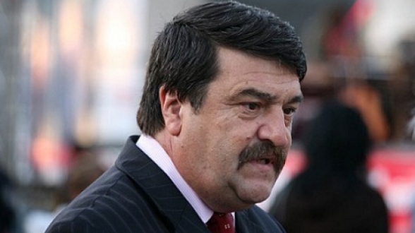 Prima reactie a lui Toni Grebla despre revocarea de la AEP Trebuie motive temeinice PSD a actionat la solicitarea lui Predoiu
