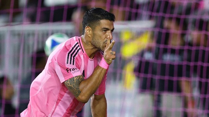 Luis Suarez primul uruguayan cu 1000 de meciuri oficiale