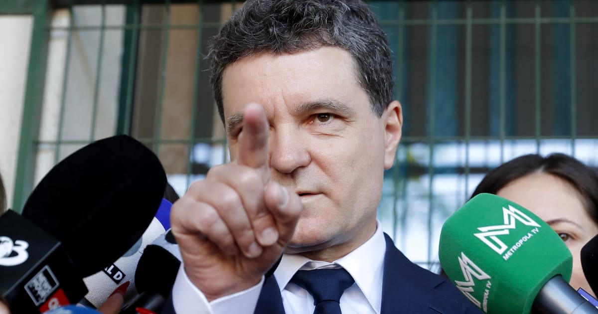 Nicusor Dan se lupta cu Simion in turul doi