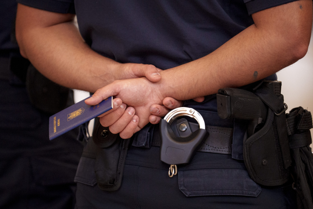 500 de monede confiscate la Aeroportul Otopeni