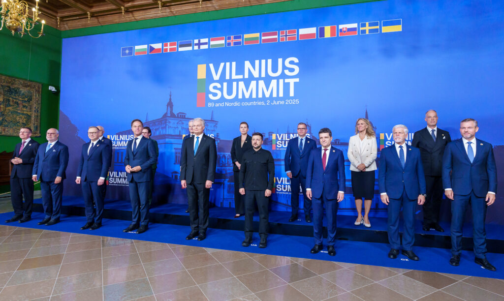 Summit B9 Tarile estice NATO sprijina aderarea Ucrainei