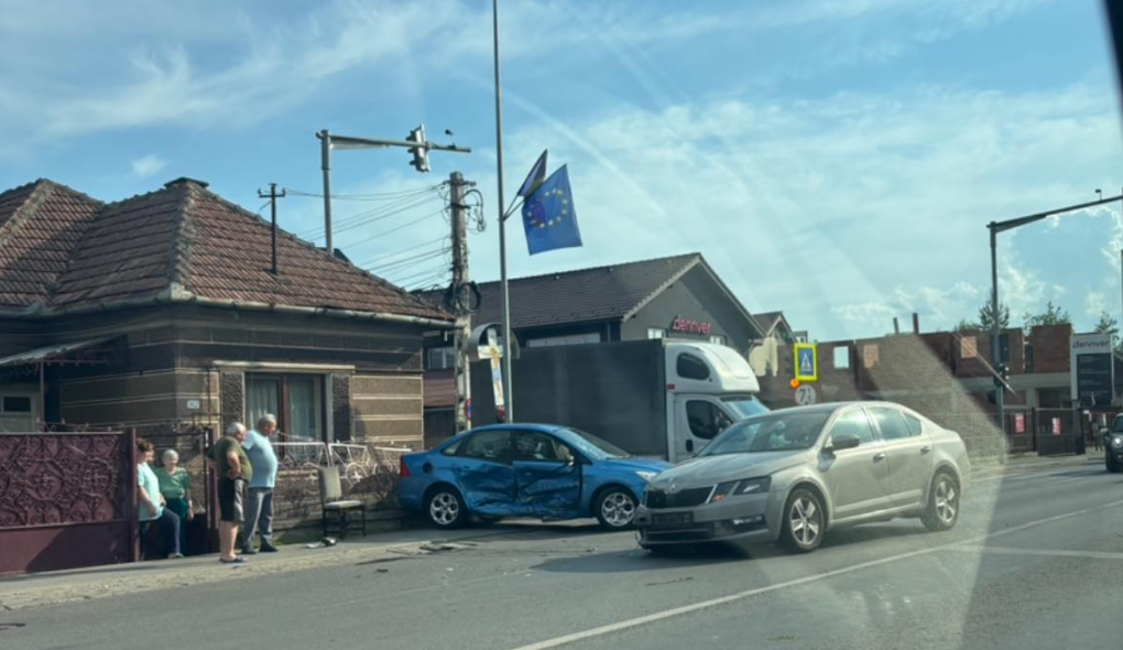 Trafic ingrozitor in Floresti dupa un accident