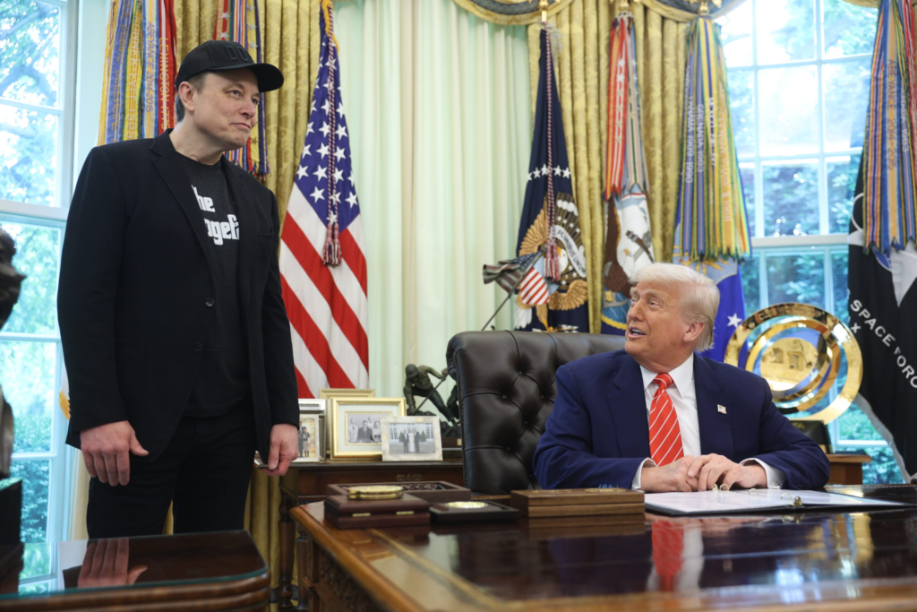Trump si Musk se intalnesc vineri dupa dispute