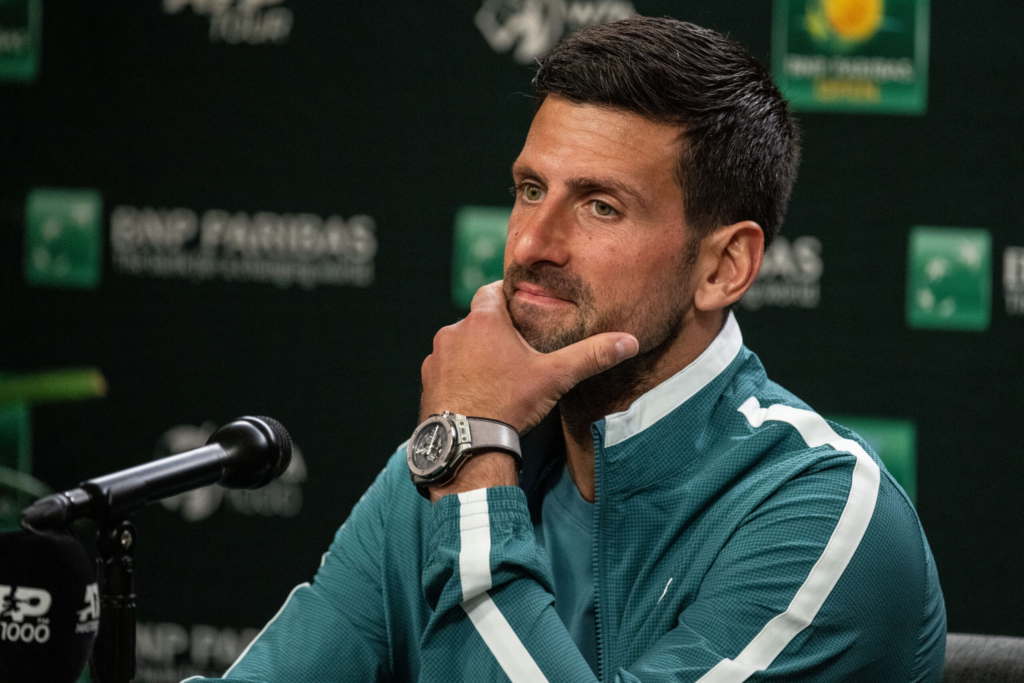 Djokovic accede in semifinala cu Sinner la Wimbledon
