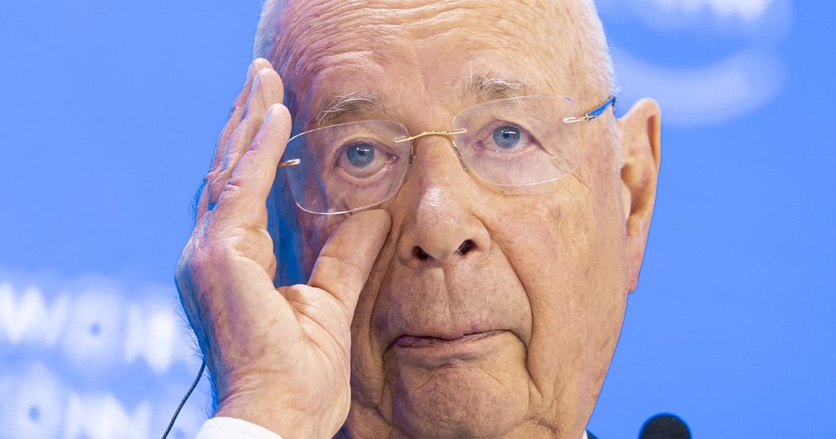 Fostul sef al WEF Schwab a manipulat raportul