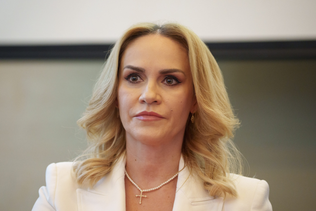Gabriela Firea a interpelat CE despre violenta domestica