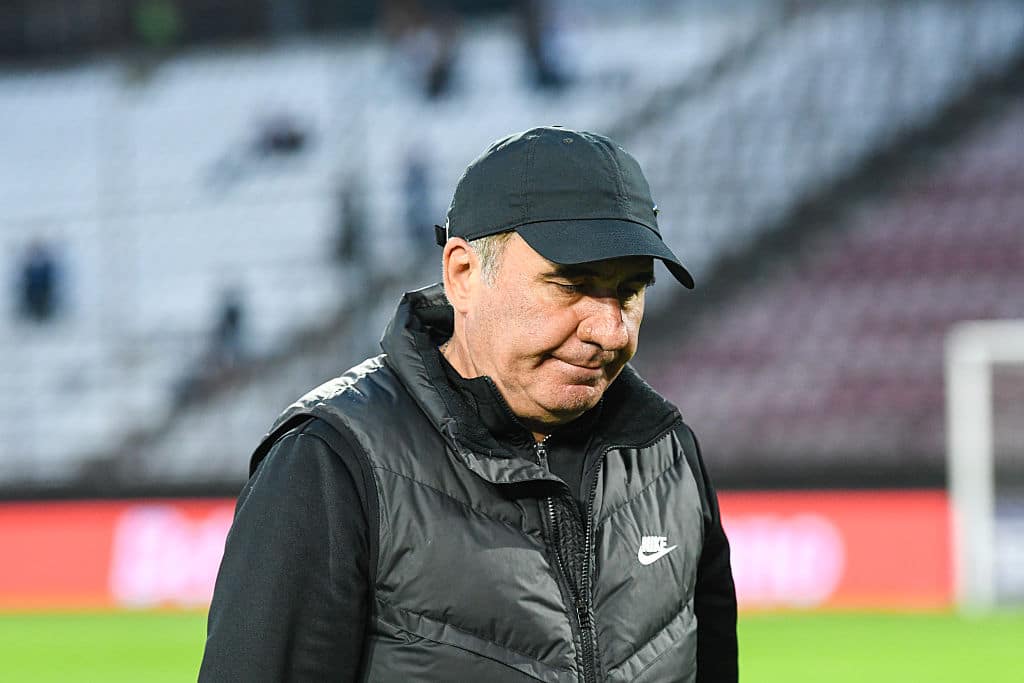 Hagi din nou pe terren joaca cu Figo si Ronal dinho