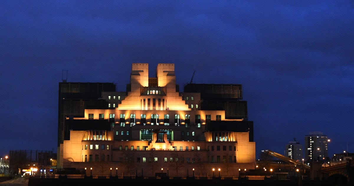 In interiorul lumii salbatice a spionilor din Marea Britanie