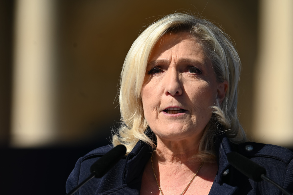Partidul lui Le Pen denunta spionajul autoritatiilor