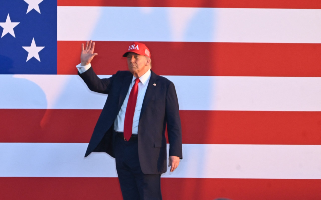 Trump promite crestere tarifara de pana la 70