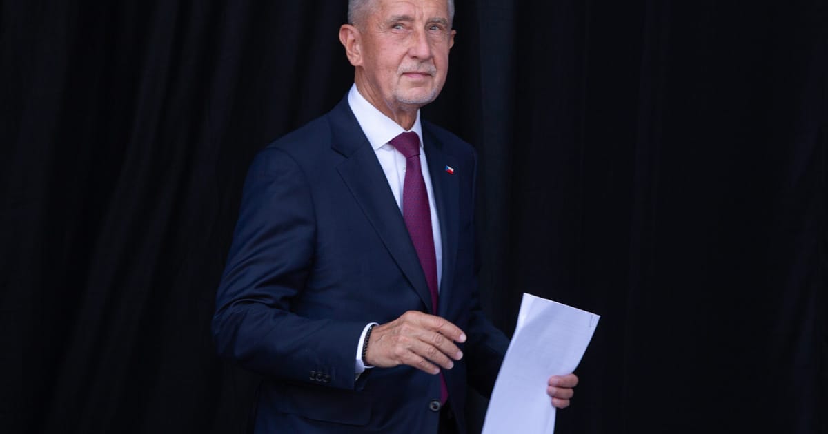 Cehia cere lui Babis sa returneze 200 milioane euro