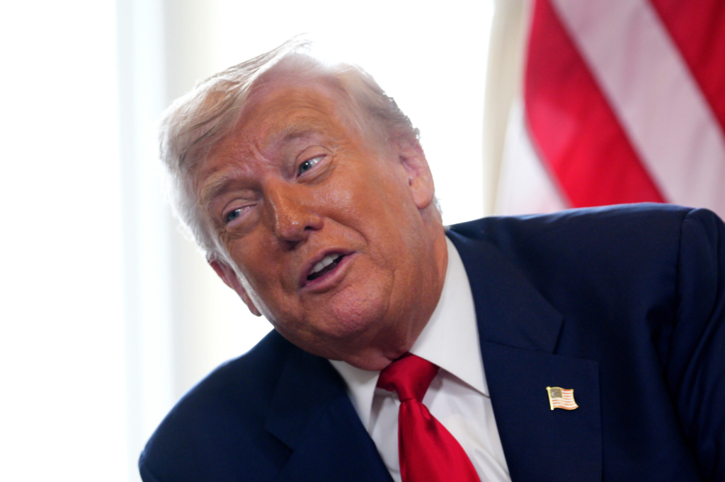Donald Trump permite Pentagonului utilizarea fortei militare