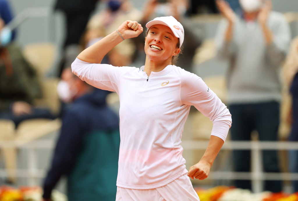 Iga Swiatek castiga Cincinnati Open si devine favorita la US Open