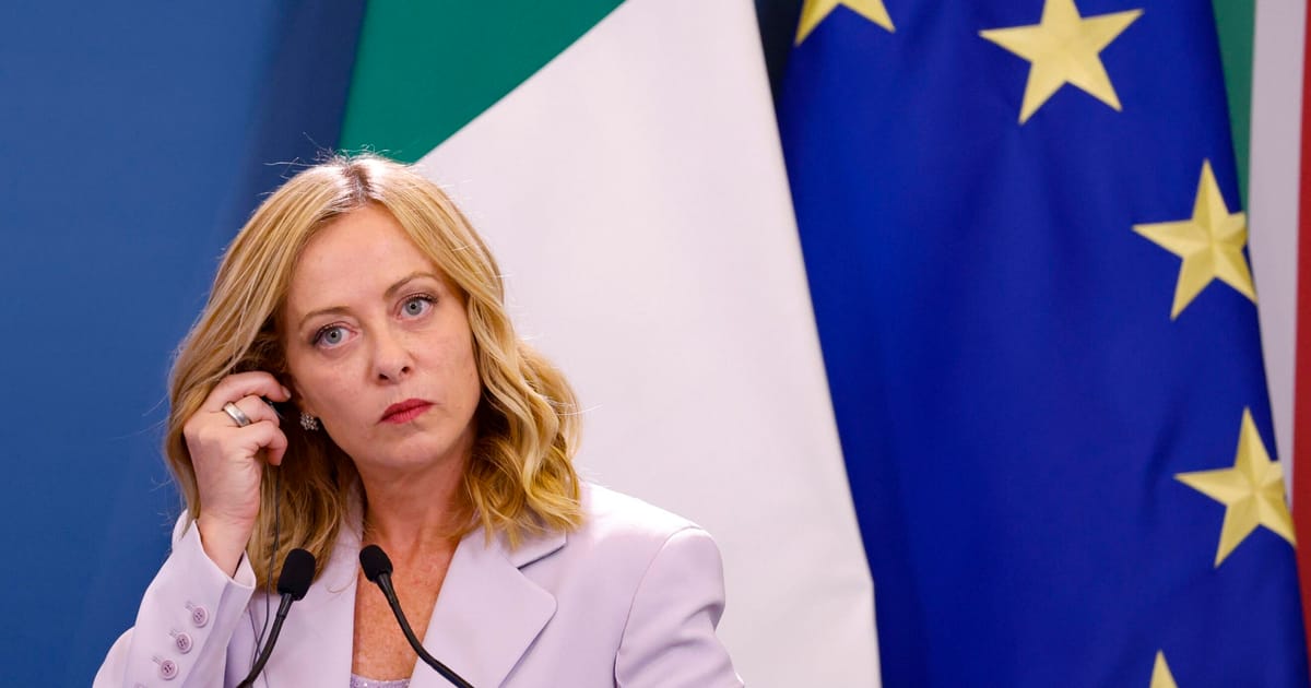 Meloni suparata dupa decizia CJUE despre azilanti
