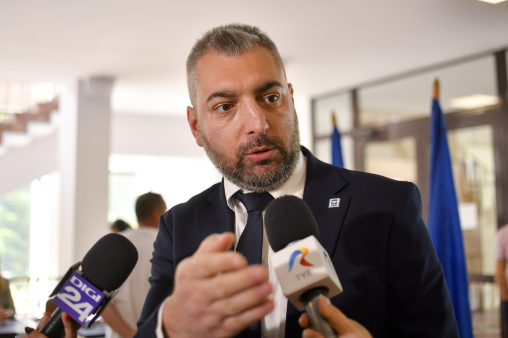 Sebastian Popescu fost candidat la presedintie recunoaste discutii cu un minor