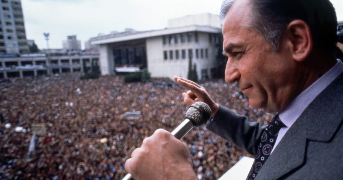 Un bolsevic pentru toate anotimpurile paradoxul lui Iliescu