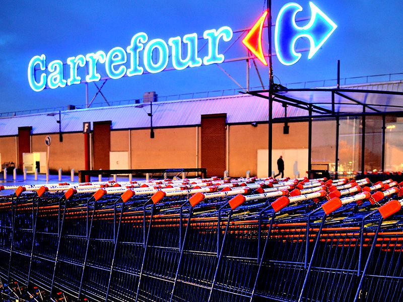 Carrefour a parasit oficial o alta piata