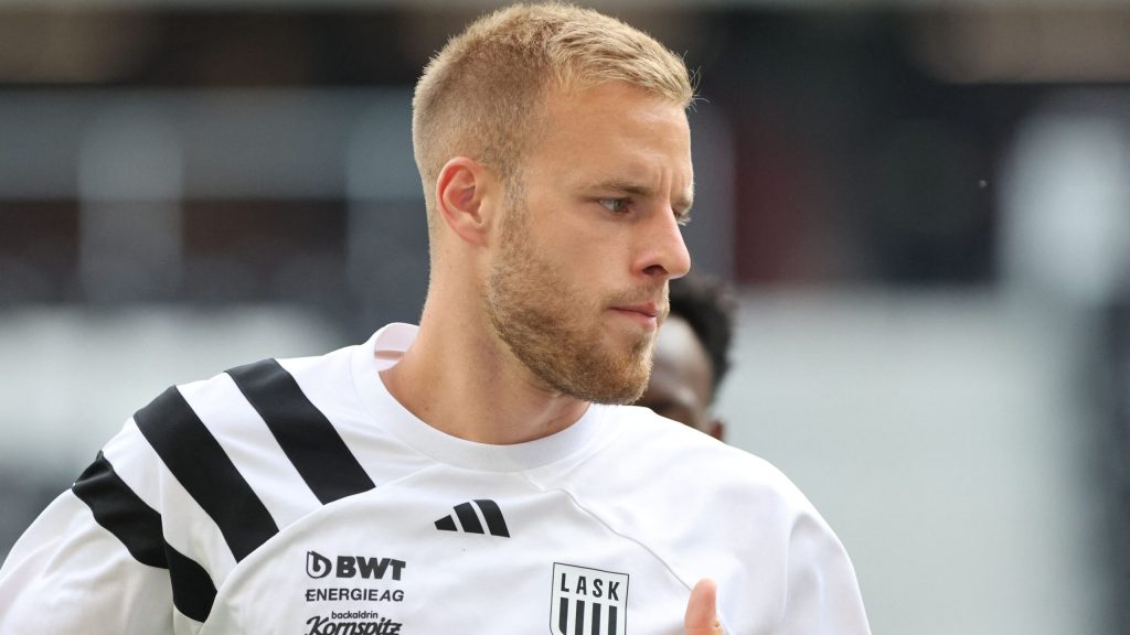 FCSB a oferit un milion pentru Smolcic