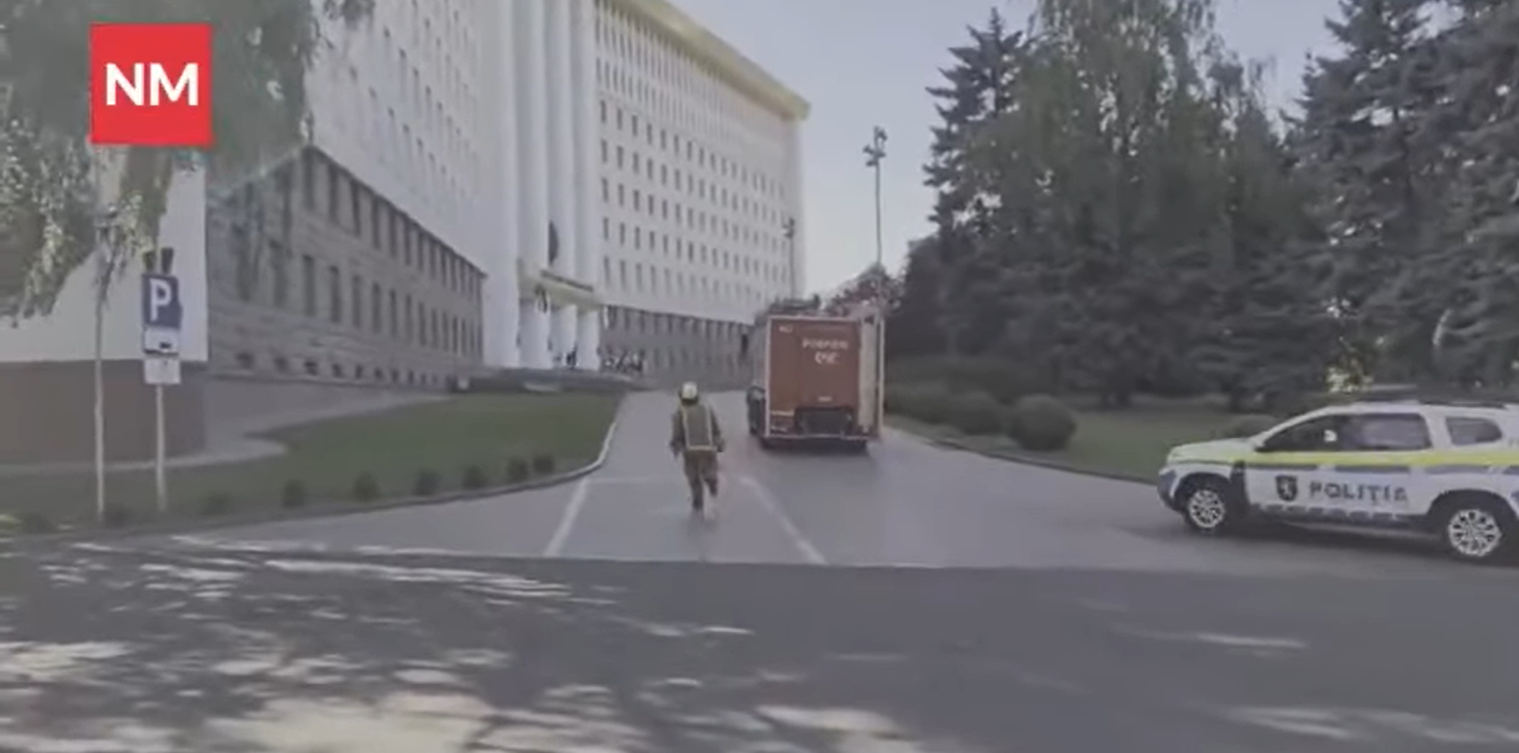 Incendiu la cladirea Parlamentului din Moldova