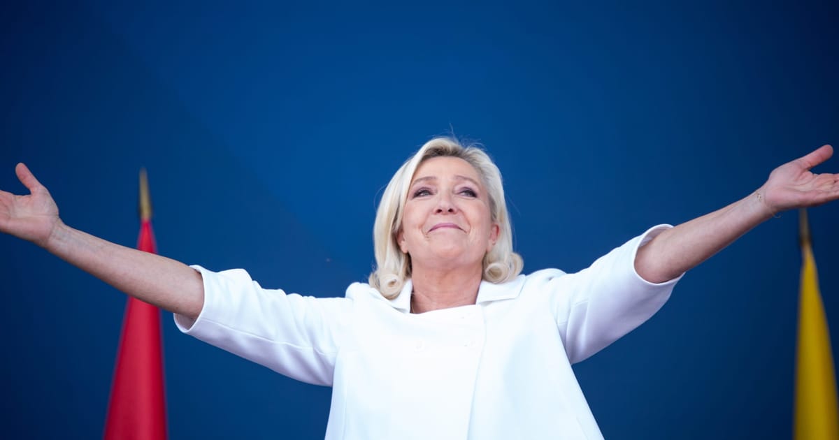 Marine Le Pen isi asuma momentul pentru a soca Franta