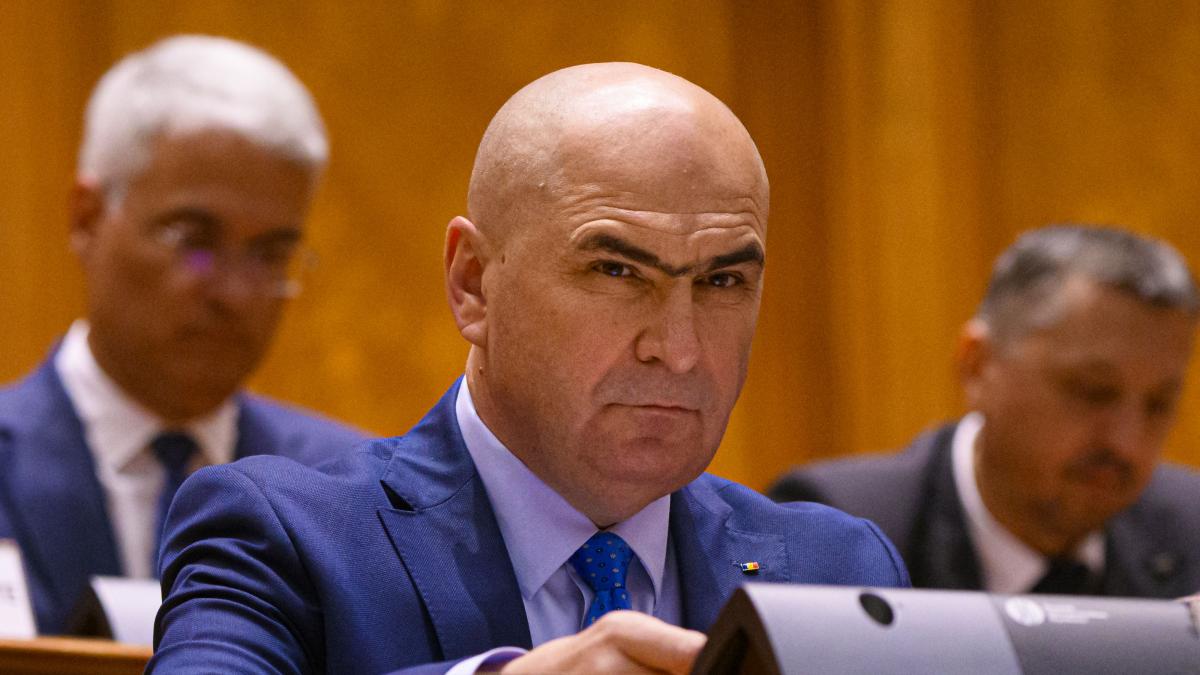 Sindicatele din administratia publica cer negocieri cu Ilie Bolojan
