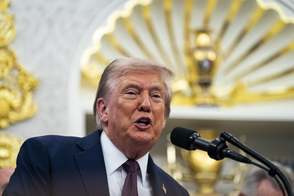 Trump ameninta talibanii cu sanctiuni pentru Bagram