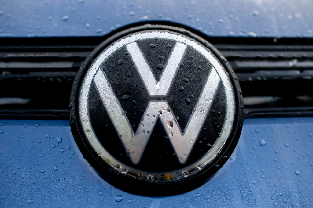 Un producator auto opreste activitatea la doua fabrici in Germania