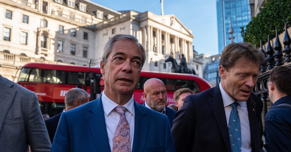 Britanicii doresc ca Nigel Farage sa se retraga de la