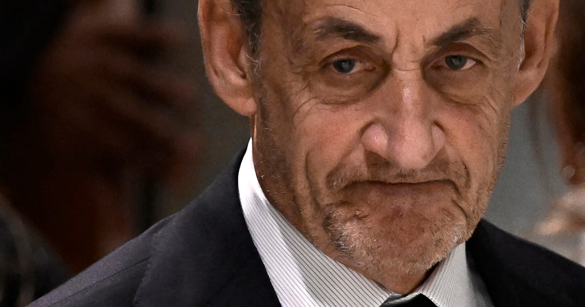 Fostul presedinte Nicolas Sarkozy ajunge la inchisoare marti