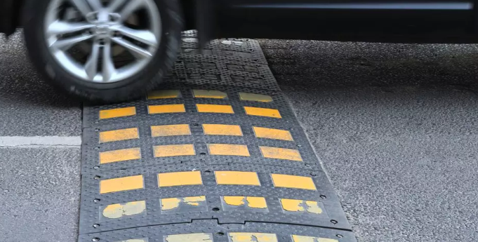 Nemultumiri in Borhanci Limitatorul de viteza risc