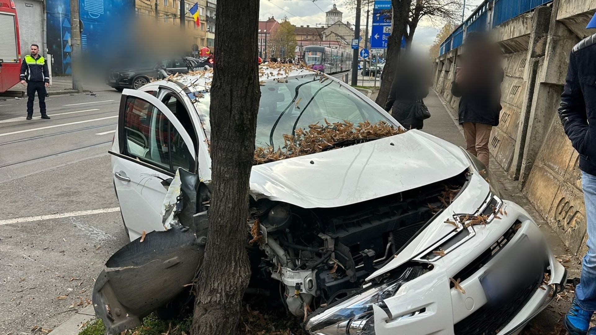 Accident grav in Cluj Napoca barbat transportat la spital