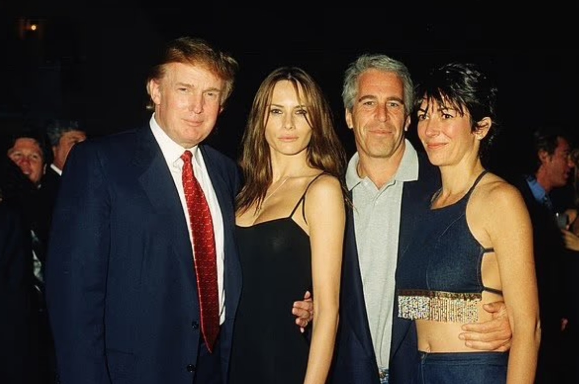 Dezvaluirile lui Michael Wolff Epstein si Trump oameni de umbre