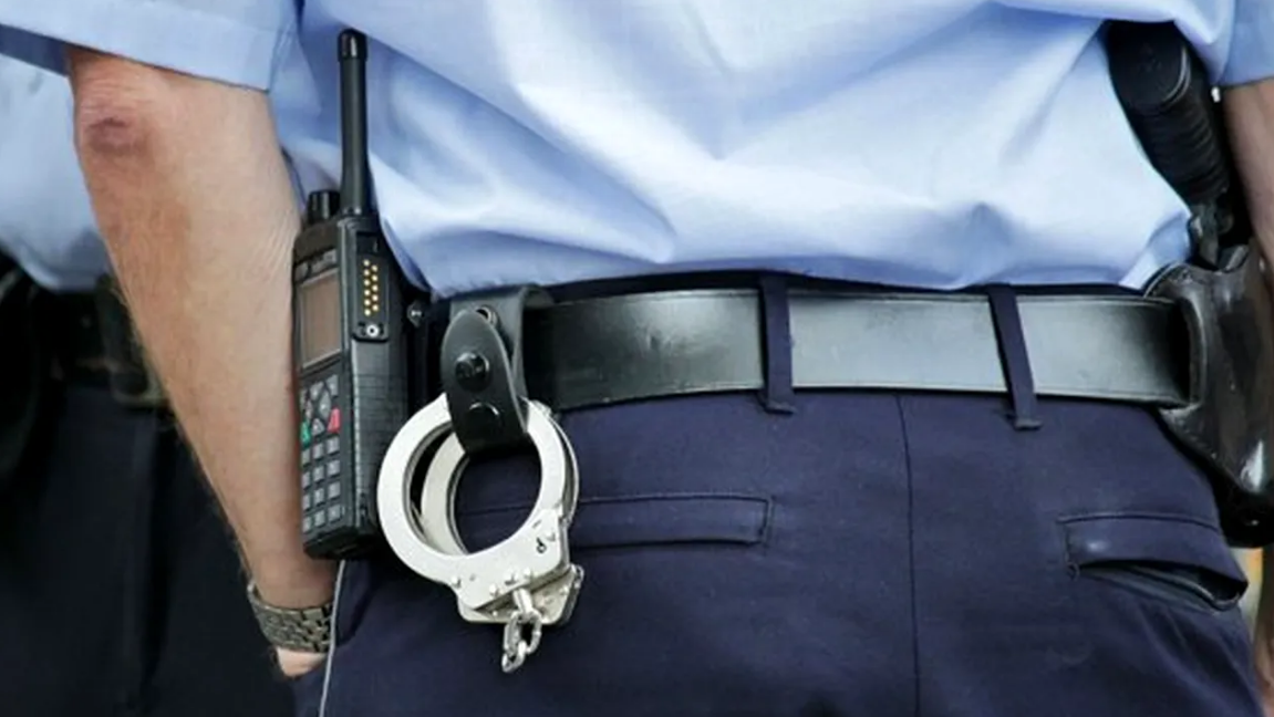 Doi tineri au fost retinuti la Ploiesti pentru santaj