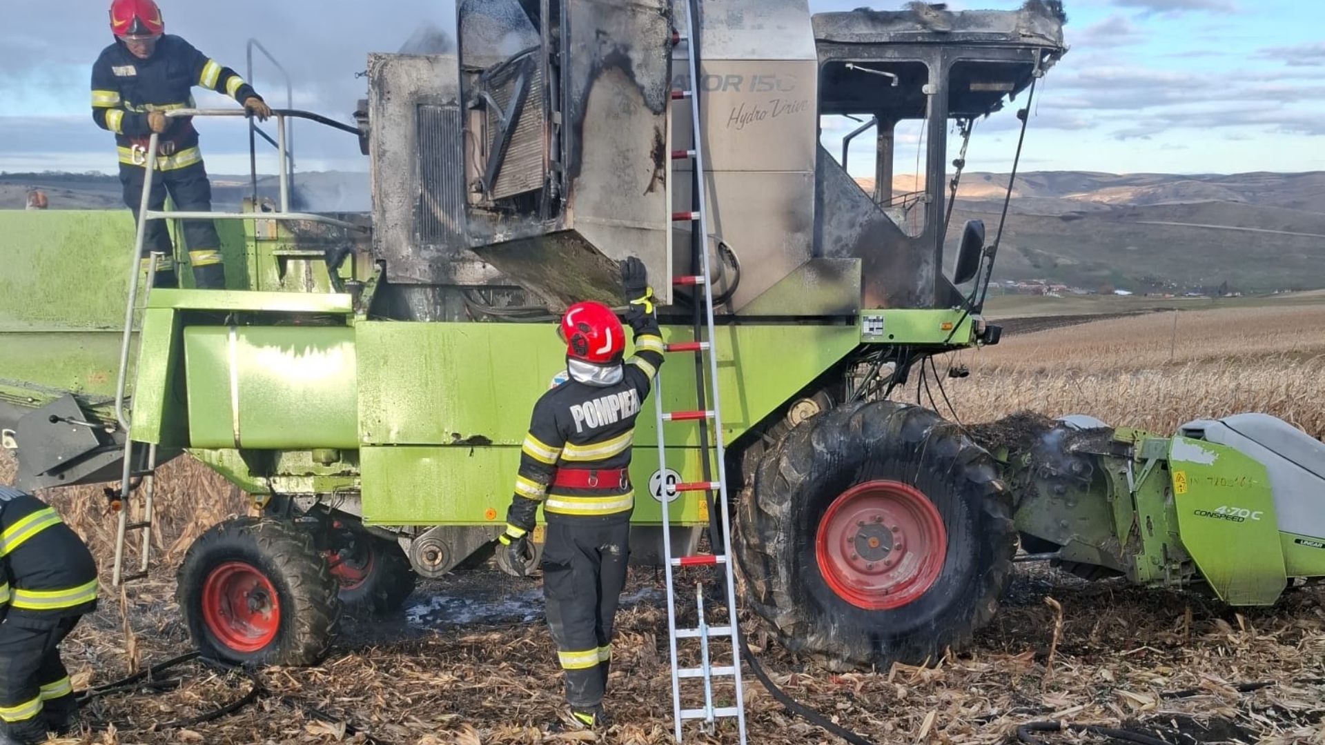 Incendiu in Cluj Masina de recoltat a ars