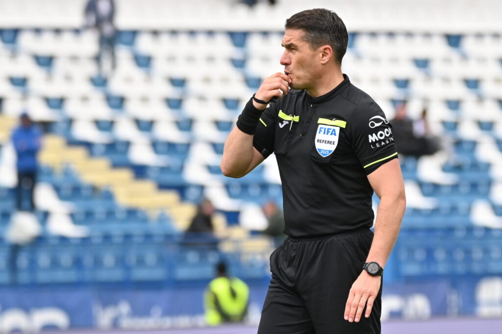 Istvan Kovacs va conduce meciul Slovacia Irlanda de Nord