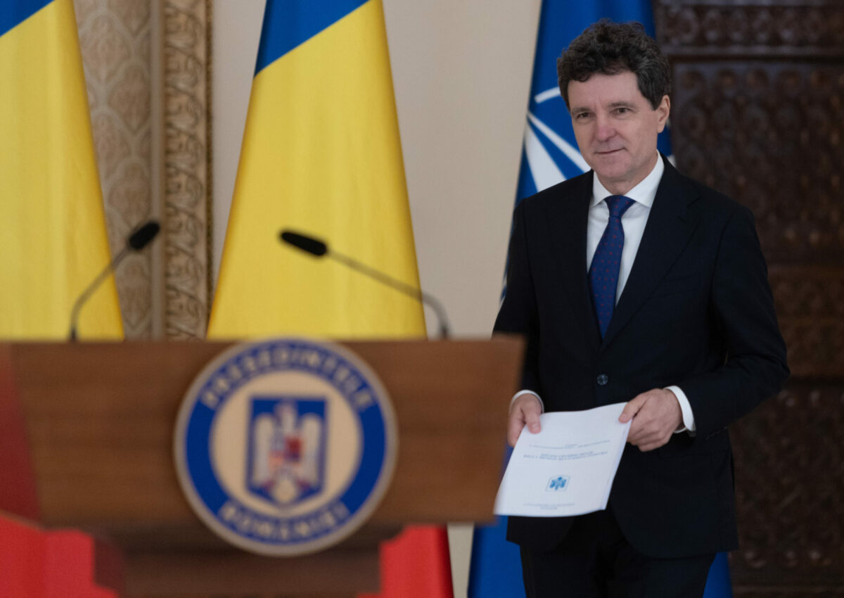 Liderii sindicatelor din invatamant Educatia nu se sacrifica pentru aparare