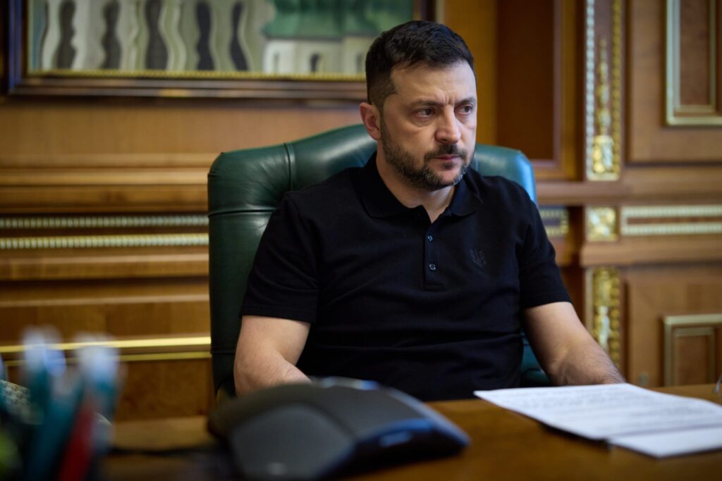 Ofiterii anticoruptie din Ucraina perchezitioneaza biroul lui Zelenski
