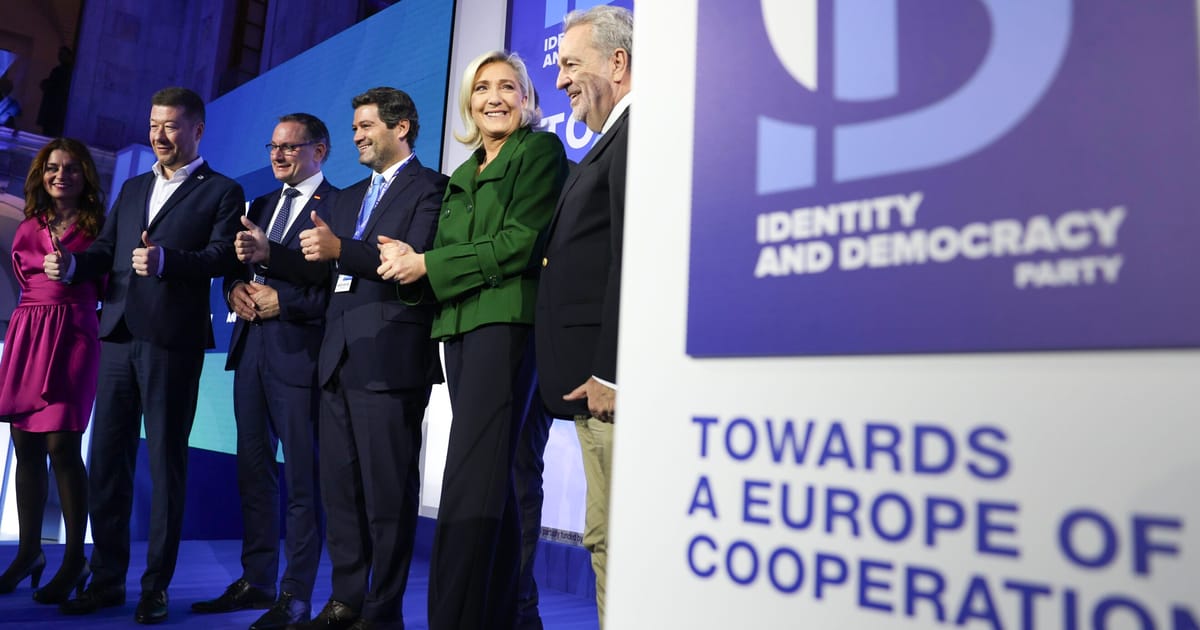 Parlamentul European amana decizia despre fondurile extremei dreapta