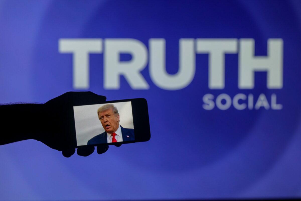 Trump debate un meci de fotbal si negocierile pentru Ucraina