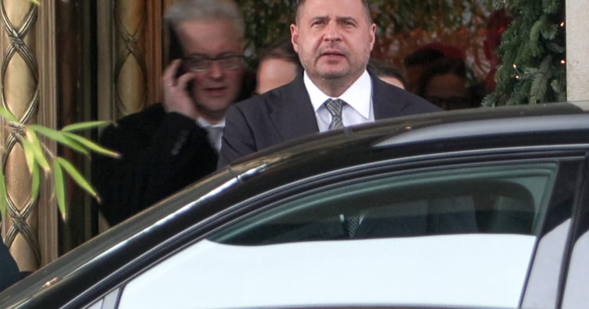 Unitatea anti coruptie din Ucraina perchezitioneaza aliatul lui Zelenskyy Yermak
