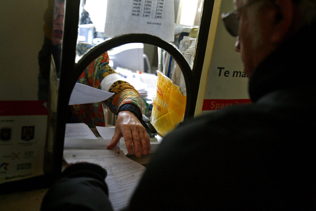 Amenzi mari pentru cetatenii care ataca angajatii publici