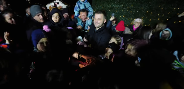 Floresti incepe magia Craciunului Bogdan Pivariu Impreuna cladim comunitatea VIDEO