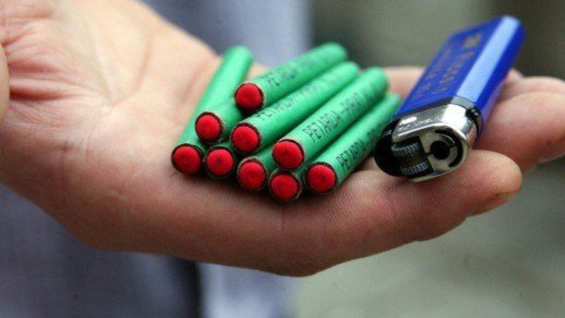 Politistii clujeni reguli pentru folosirea petardelor