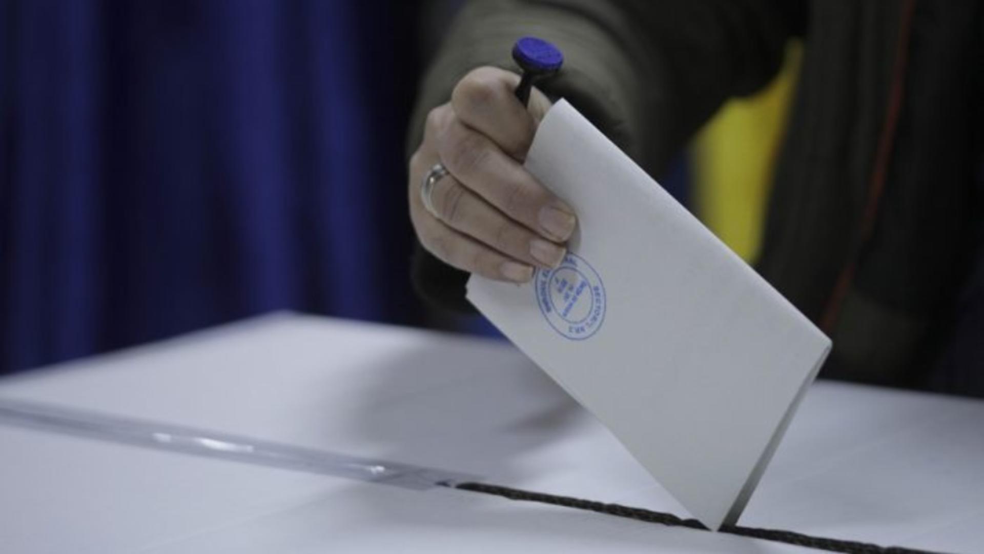Scenariul critic al algerilor Candidati sustinuti de un electorat motivat
