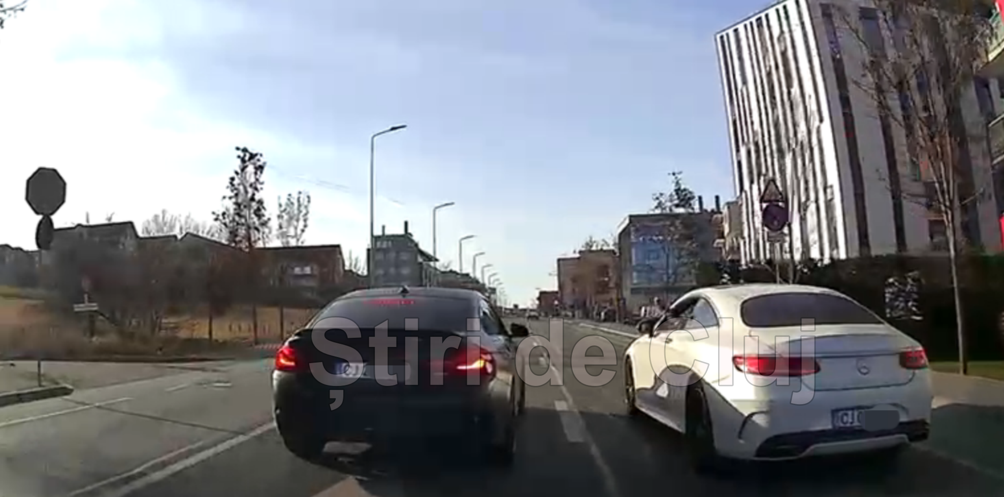 VIDEO Doi soferi raman fara permis dupa un incident