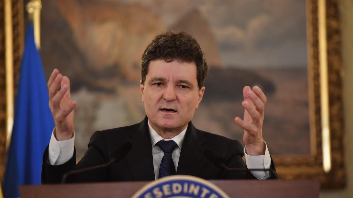 Nicusor Dan despre amenirile lui Trump legatede Groenlanda