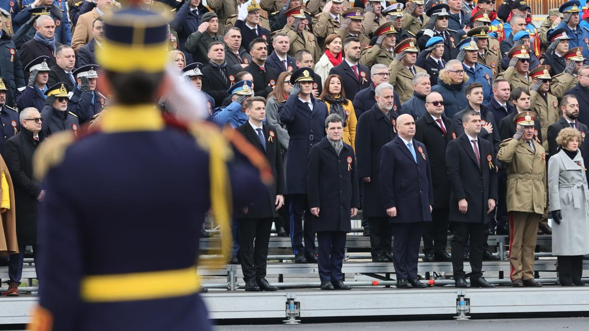 Nicusor Dan si Ilie Bolojan separati de Ziua Unirii Principatelor Presedintele se indreapta spre Iasi