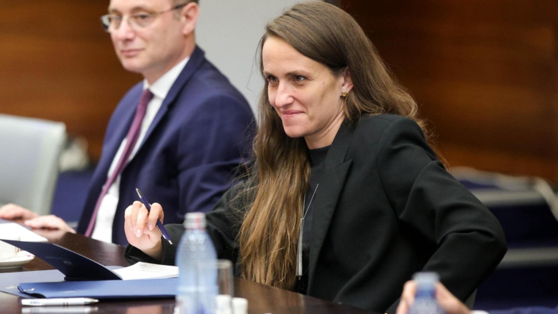 Opozitia suverenista propune o motione impotriva lui Toiu