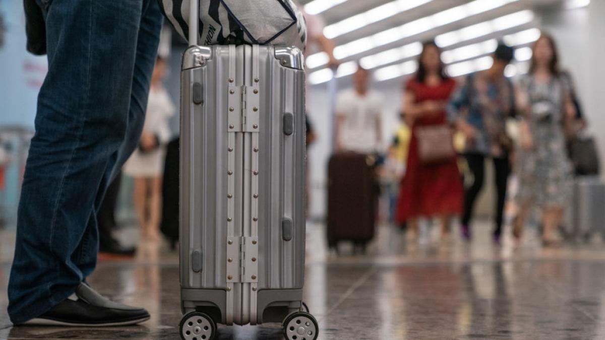 Parlamentul European a votat pentru schimbarea regulilor companiilor aeriene Pasagerii vor beneficia de noi